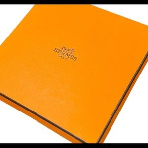 HERMES   7x7.5x1” Box